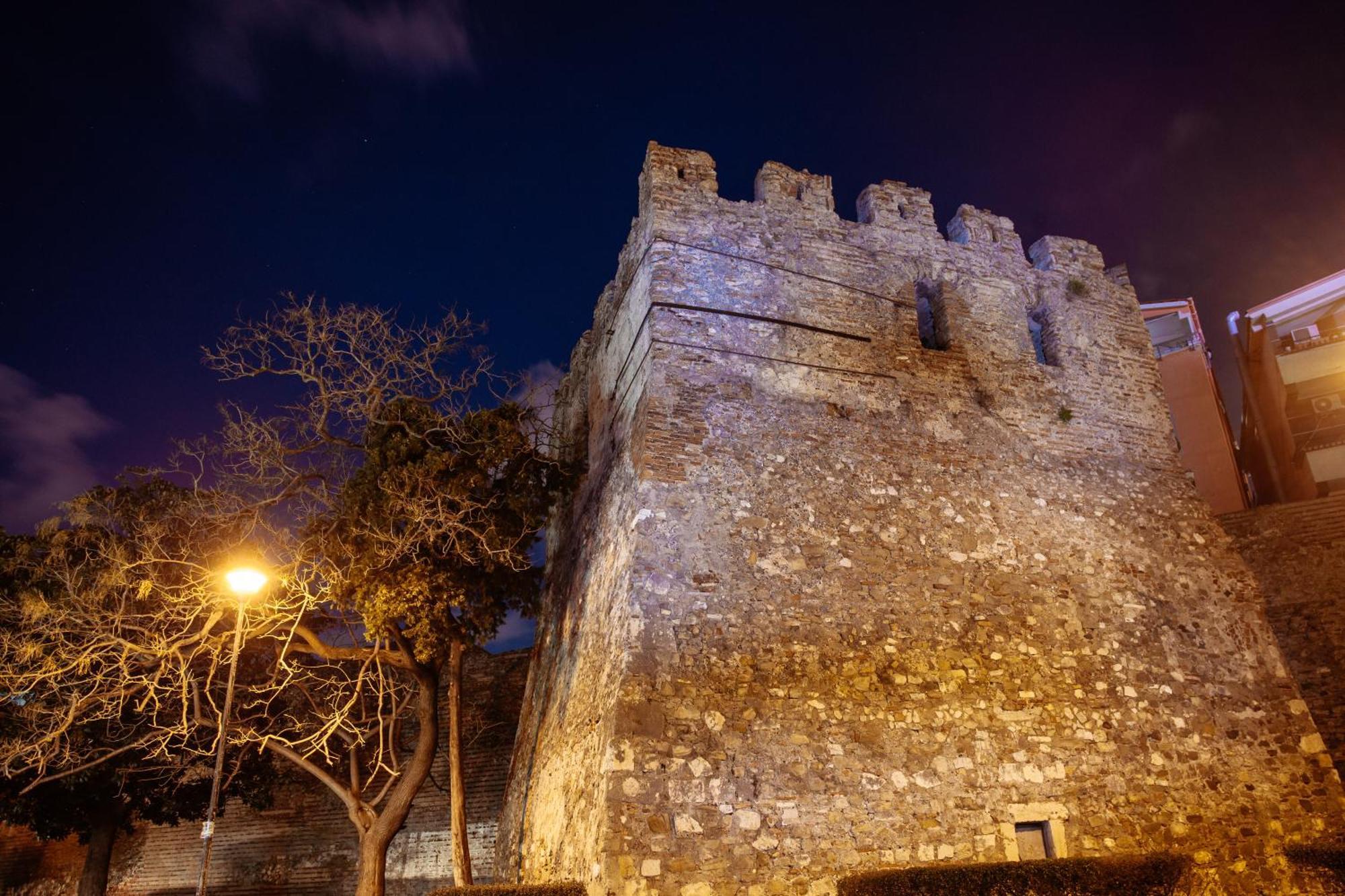 Super Apartment In The Ancient Roman Amphitheater Durrës Exterior foto